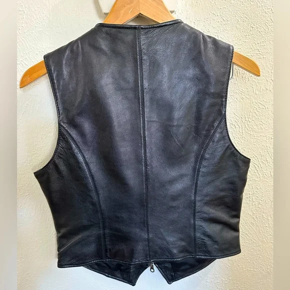 EUC Oakwood 100% leather vest ** - Picture 3 of 8